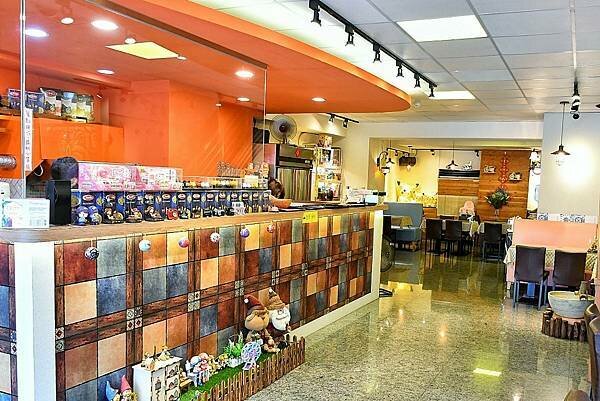 【新北蘆洲】快樂花園義麵坊 • 蘆洲親子餐廳推薦,蘆洲平價餐廳,家庭聚餐推薦,附設親子遊樂區