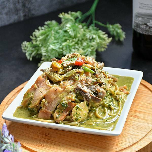 【外帶美食】快樂花園義麵坊，蘆洲必吃美食，外帶料理包口味神還原，疫情期間減少出門的法寶，懶人也能變成大廚，網購宅配美食