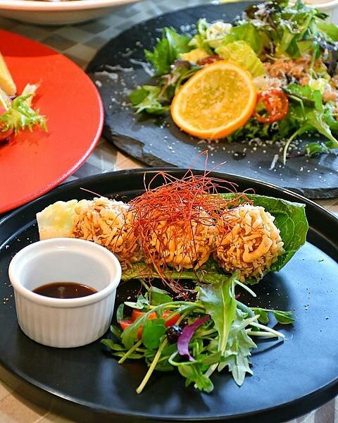 【新北蘆洲】快樂花園義麵坊 • 蘆洲親子餐廳推薦,蘆洲平價餐廳,家庭聚餐推薦,附設親子遊樂區