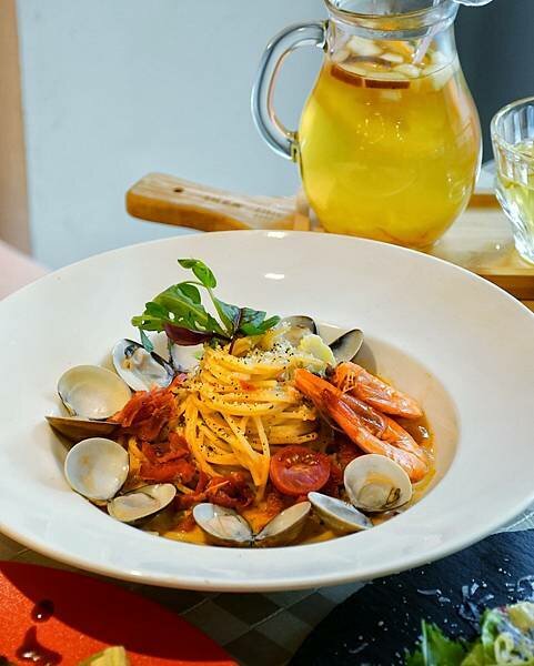 【新北蘆洲】快樂花園義麵坊 • 蘆洲親子餐廳推薦,蘆洲平價餐廳,家庭聚餐推薦,附設親子遊樂區