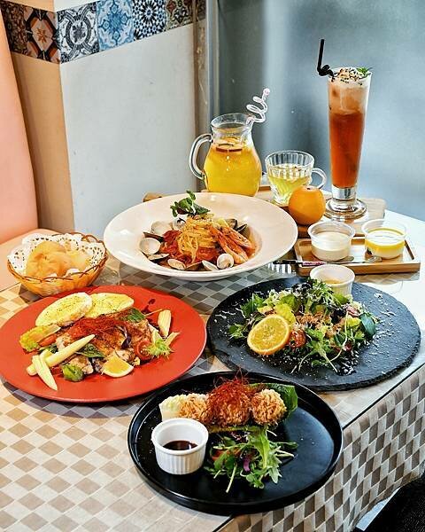 【新北蘆洲】快樂花園義麵坊 • 蘆洲親子餐廳推薦,蘆洲平價餐廳,家庭聚餐推薦,附設親子遊樂區