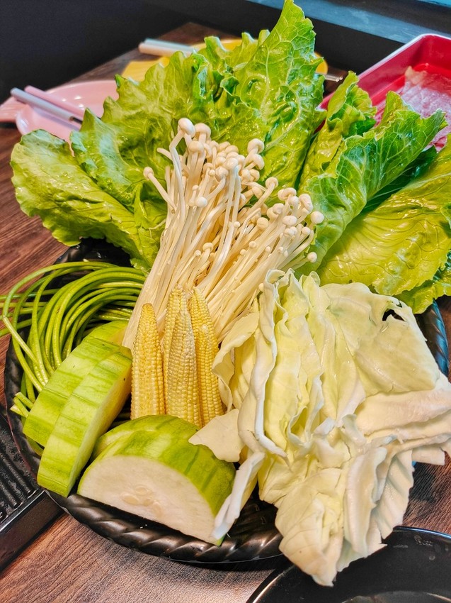 桃園中壢美食-億魚麻辣鍋-極致烤魚.和牛麻辣鍋吃到飽，雙主菜享受再加分  (邀約) @民宿女王芽月-美食.旅遊.全台趴趴走