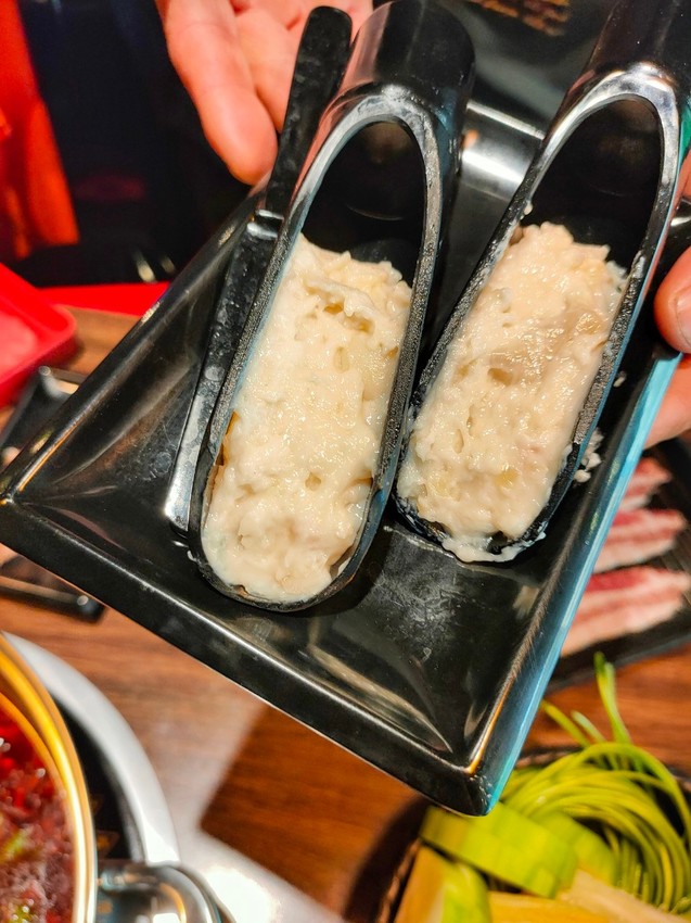 桃園中壢美食-億魚麻辣鍋-極致烤魚.和牛麻辣鍋吃到飽，雙主菜享受再加分  (邀約) @民宿女王芽月-美食.旅遊.全台趴趴走