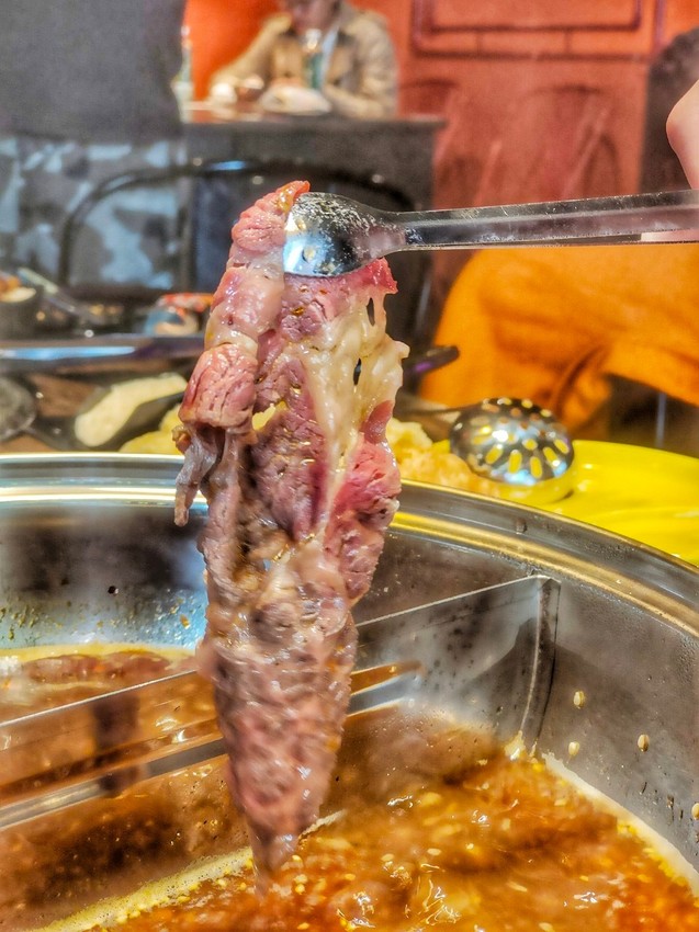 桃園中壢美食-億魚麻辣鍋-極致烤魚.和牛麻辣鍋吃到飽，雙主菜享受再加分  (邀約) @民宿女王芽月-美食.旅遊.全台趴趴走