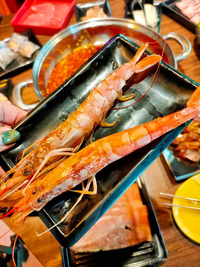 桃園中壢美食-億魚麻辣鍋-極致烤魚.和牛麻辣鍋吃到飽，雙主菜享受再加分  (邀約) @民宿女王芽月-美食.旅遊.全台趴趴走