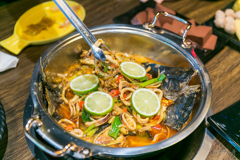 桃園中壢美食-億魚麻辣鍋-極致烤魚.和牛麻辣鍋吃到飽，雙主菜享受再加分  (邀約) @民宿女王芽月-美食.旅遊.全台趴趴走