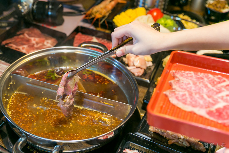桃園中壢美食-億魚麻辣鍋-極致烤魚.和牛麻辣鍋吃到飽，雙主菜享受再加分  (邀約) @民宿女王芽月-美食.旅遊.全台趴趴走