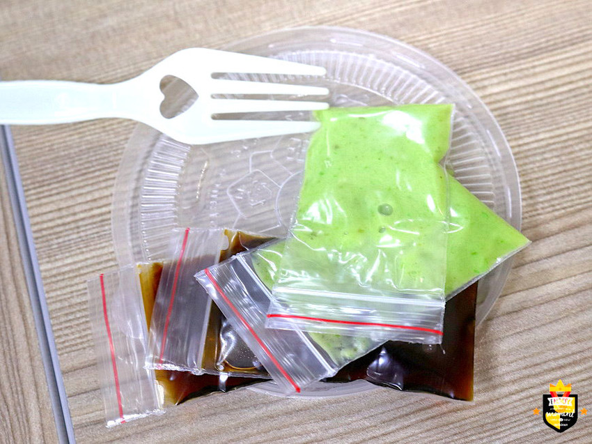 台南煎餃／行動餐車不定期出沒／嚴選食材手工包製／獨家風味搭配特調醬料／營業地點當天網路公告／現點現煎趕時間不要來／限量供應晚來吃不到