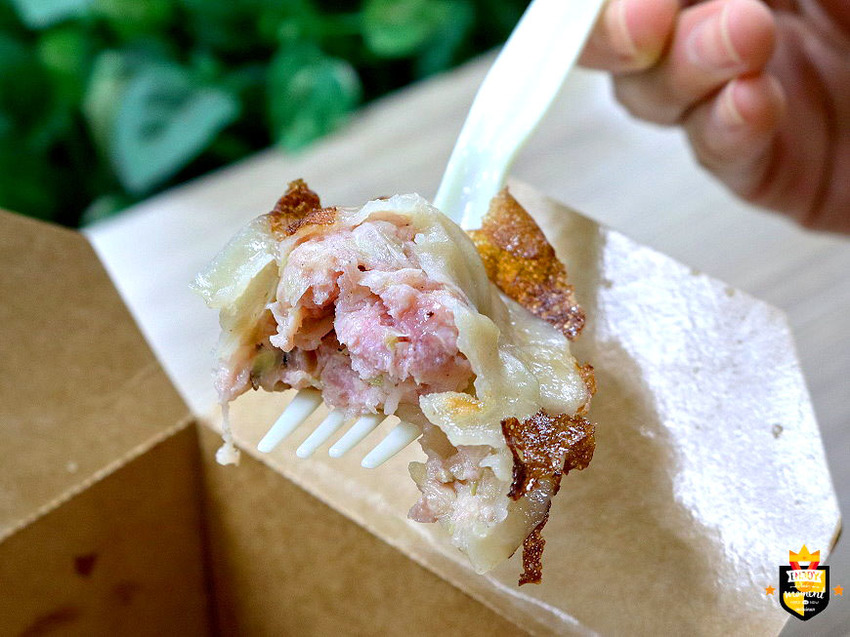 台南煎餃／行動餐車不定期出沒／嚴選食材手工包製／獨家風味搭配特調醬料／營業地點當天網路公告／現點現煎趕時間不要來／限量供應晚來吃不到