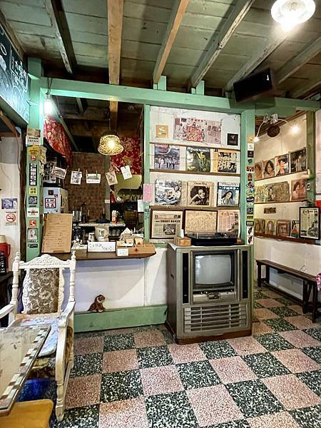 嘉義市北門驛│玉山旅社：是背包客棧也是咖啡館