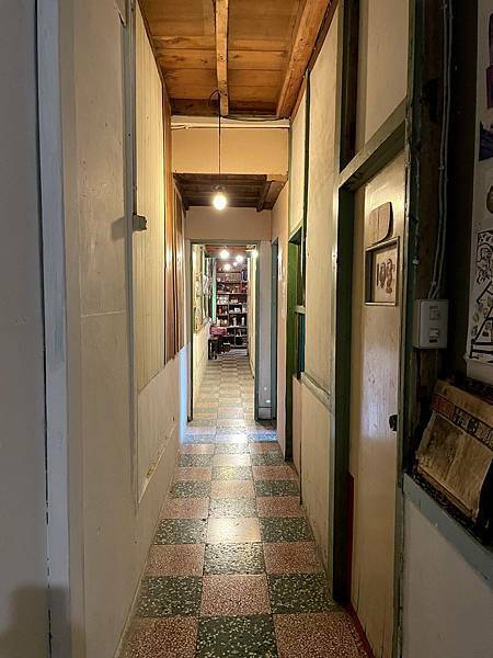 嘉義市北門驛│玉山旅社：是背包客棧也是咖啡館