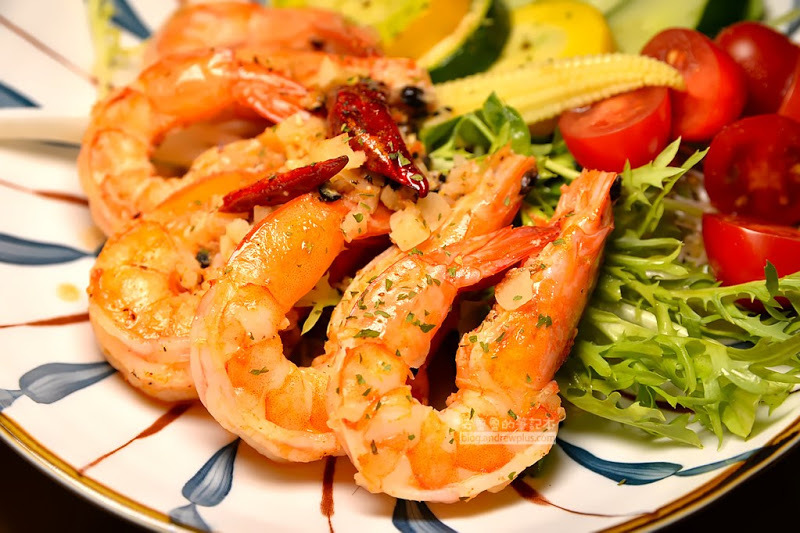 蝦粉 Shrimp Rice-滿滿蝦味咖哩蝦飯有老闆娘親手開背的彈牙蝦蝦