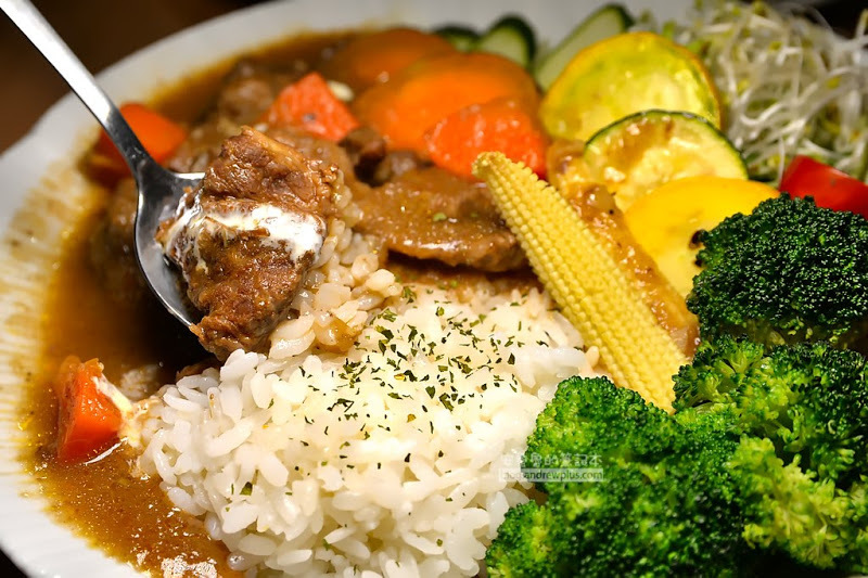 蝦粉 Shrimp Rice-滿滿蝦味咖哩蝦飯有老闆娘親手開背的彈牙蝦蝦