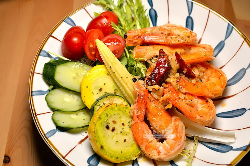 蝦粉 Shrimp Rice-滿滿蝦味咖哩蝦飯有老闆娘親手開背的彈牙蝦蝦