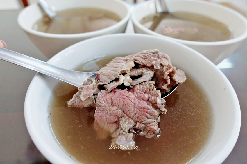 【台南】安平 林牛肉湯 藥膳牛肉湯配免費滷肉飯 24小時營業 - 水晶安蹄 不務正業過生活