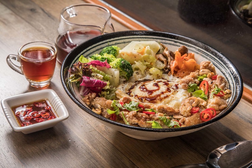 [新北新莊]一秒愛上香醇手沖咖啡！小小細節大大用心，每一口都能嘗到紮實的好味道！禾豐咖啡館 - 大手牽小手。玩樂趣