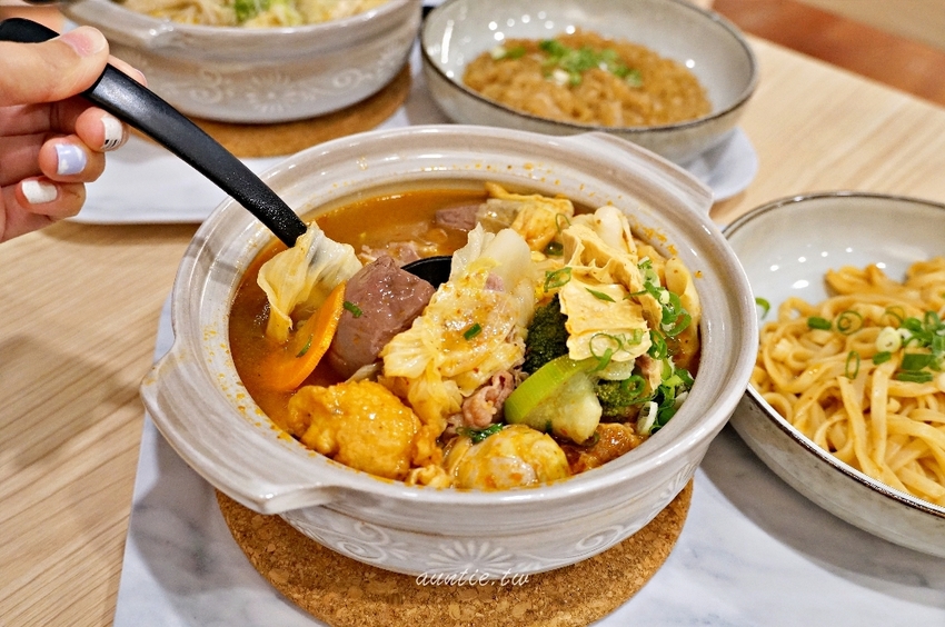 【台北】信義區 一鍋小麻辣 人少吃鍋也OK 後山埤美食 - 水晶安蹄 不務正業過生活