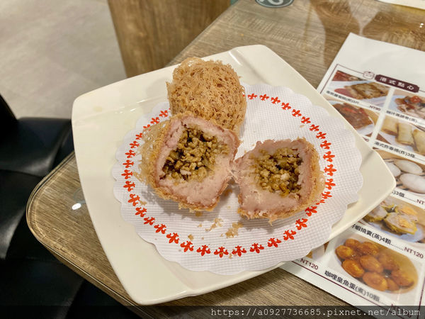 台北茶餐廳/美食必踩點/港式茶餐廳，中山區美食推薦，CP值超高、適合包場慶生，道地的香港主廚、想吃正統港點的你千萬不容錯過「港飲港食茶餐廳」近南京復興捷運站，交通方便，吃港