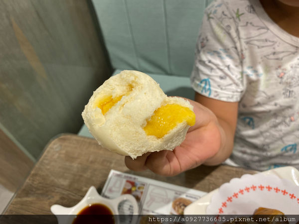 台北茶餐廳/美食必踩點/港式茶餐廳，中山區美食推薦，CP值超高、適合包場慶生，道地的香港主廚、想吃正統港點的你千萬不容錯過「港飲港食茶餐廳」近南京復興捷運站，交通方便，吃港