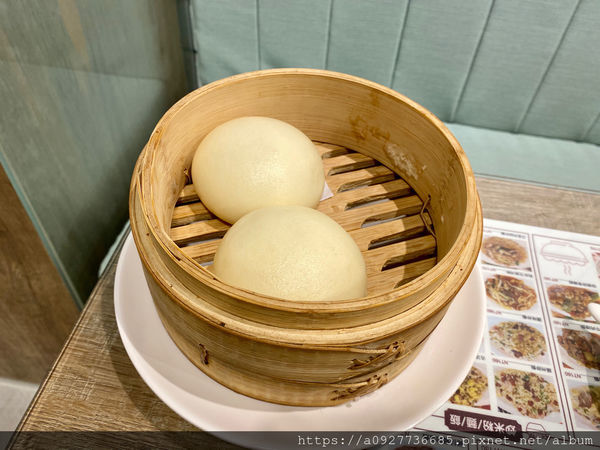 台北茶餐廳/美食必踩點/港式茶餐廳，中山區美食推薦，CP值超高、適合包場慶生，道地的香港主廚、想吃正統港點的你千萬不容錯過「港飲港食茶餐廳」近南京復興捷運站，交通方便，吃港