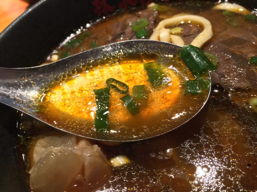 林東芳,米其林,牛肉麵節,食尚玩家,胡天蘭,舒國治,ビーフヌードル,쇠고기국수,美食,滷味,忠孝復興,南京復興,台安,安東街,我不是他媽媽