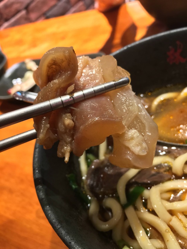 林東芳,米其林,牛肉麵節,食尚玩家,胡天蘭,舒國治,ビーフヌードル,쇠고기국수,美食,滷味,忠孝復興,南京復興,台安,安東街,我不是他媽媽