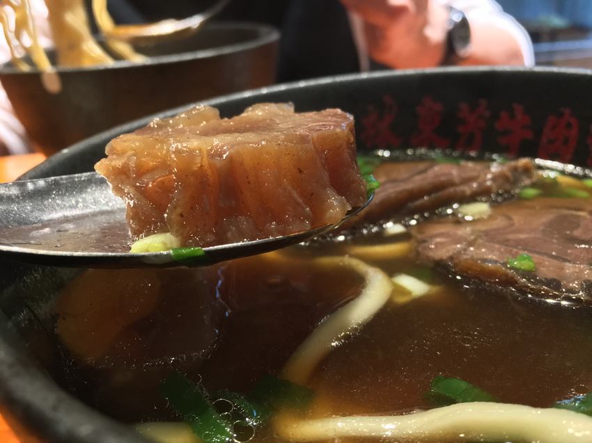 林東芳,米其林,牛肉麵節,食尚玩家,胡天蘭,舒國治,ビーフヌードル,쇠고기국수,美食,滷味,忠孝復興,南京復興,台安,安東街,我不是他媽媽