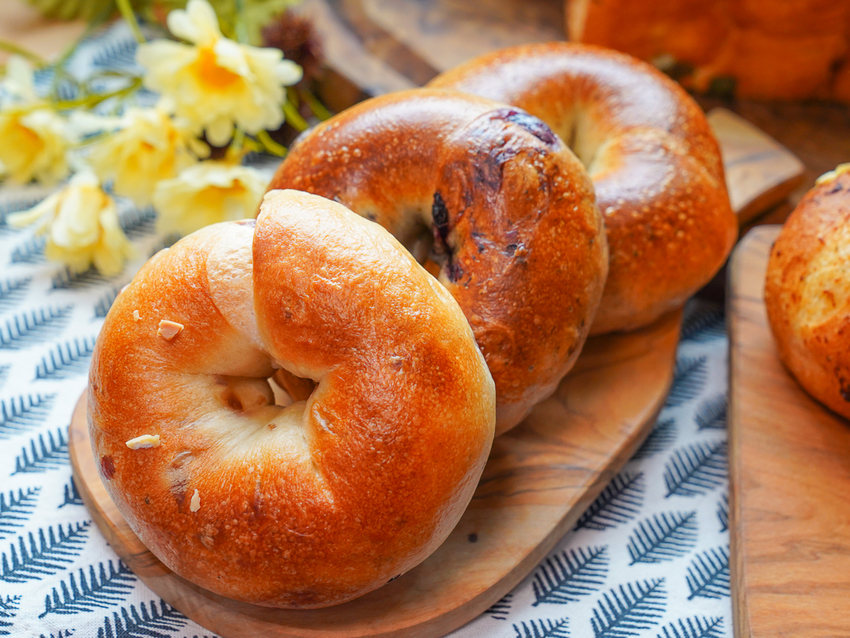 [高雄]The Original One TOO-韓國超夯「爆漿奶油大蒜麵包」高雄也吃得到!每日出爐秒殺 @美食好芃友