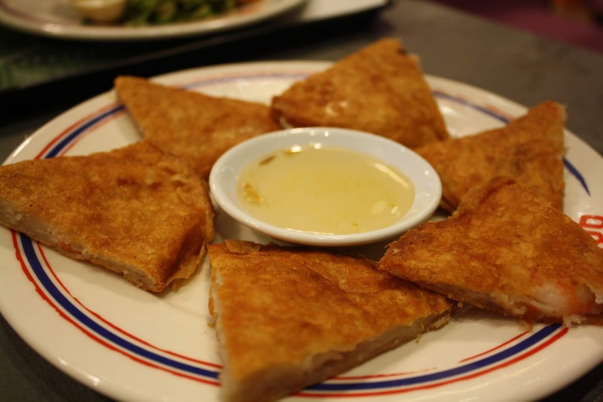 【板橋泰式料理推薦】88thai發發泰-一個人也能自在享受的泰式簡餐,獨創泰式香腸全台全台獨一無二