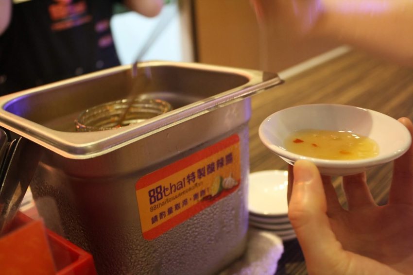 【板橋泰式料理推薦】88thai發發泰-一個人也能自在享受的泰式簡餐,獨創泰式香腸全台全台獨一無二