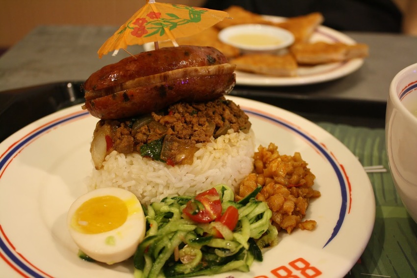 【板橋泰式料理推薦】88thai發發泰-一個人也能自在享受的泰式簡餐,獨創泰式香腸全台全台獨一無二