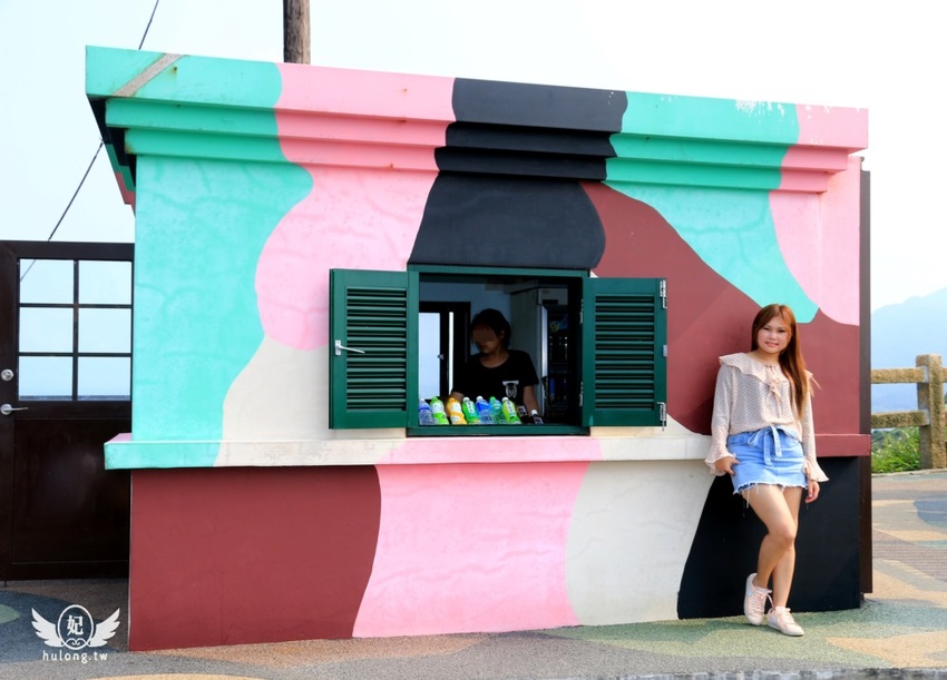 「聽濤營區」鼻頭角步道迷彩神秘感新秘境|聽濤營區咖啡開放時間|東北角景點! - 珍太妃旅遊親子生活
