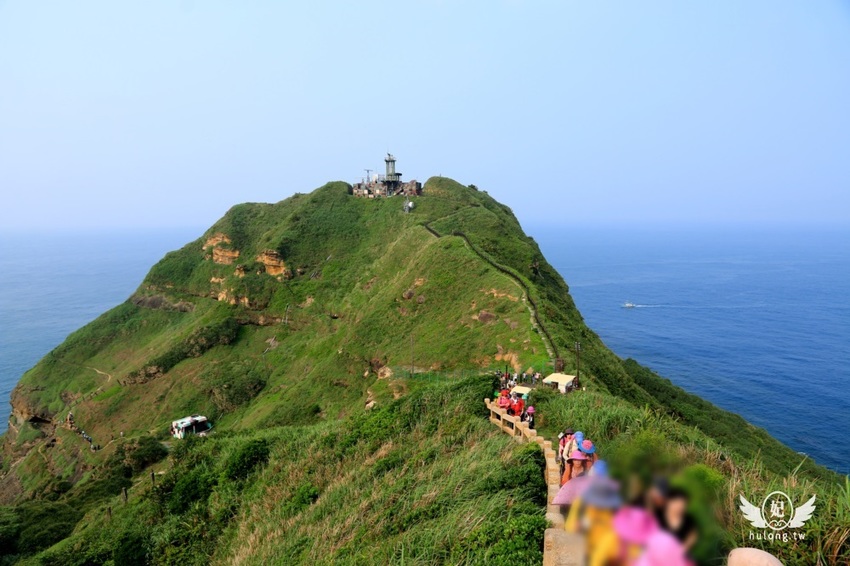 「聽濤營區」鼻頭角步道迷彩神秘感新秘境|聽濤營區咖啡開放時間|東北角景點! - 珍太妃旅遊親子生活
