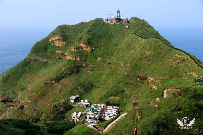 「聽濤營區」鼻頭角步道迷彩神秘感新秘境|聽濤營區咖啡開放時間|東北角景點! - 珍太妃旅遊親子生活