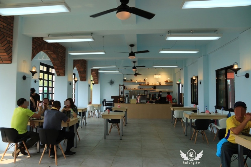 「聽濤營區」鼻頭角步道迷彩神秘感新秘境|聽濤營區咖啡開放時間|東北角景點! - 珍太妃旅遊親子生活