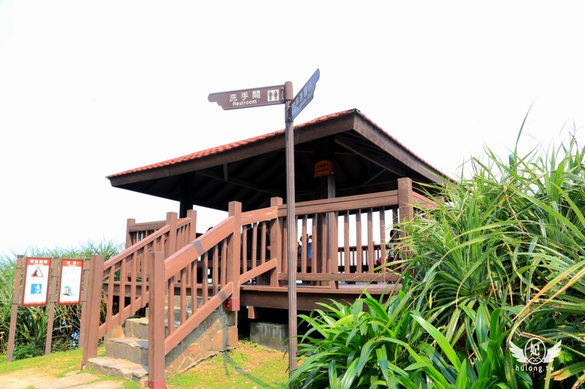 「聽濤營區」鼻頭角步道迷彩神秘感新秘境|聽濤營區咖啡開放時間|東北角景點! - 珍太妃旅遊親子生活