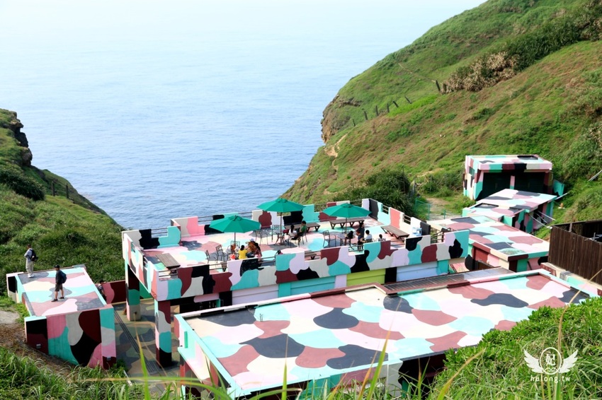 「聽濤營區」鼻頭角步道迷彩神秘感新秘境|聽濤營區咖啡開放時間|東北角景點! - 珍太妃旅遊親子生活