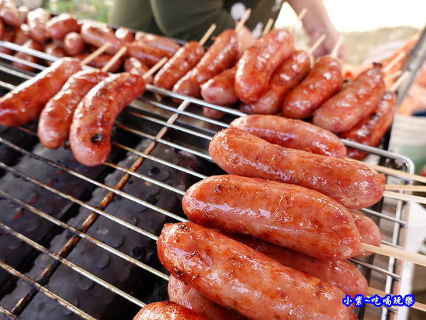 彩虹玉米-烤香腸-雅聞七里香草玫瑰森林馬路對面 (4).jpg