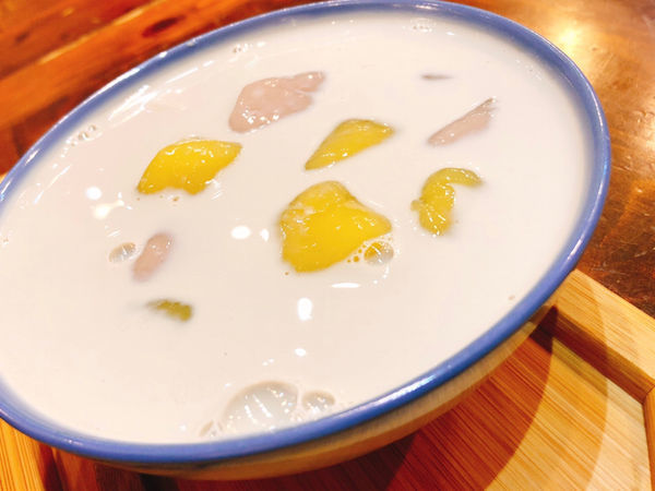 永安市場捷運站 < 豆韻 >  手工豆花之我最愛雙圓豆花 , 扎實的地瓜圓與芋圓 , 充滿豆香的豆花與豆漿 ~ 要買豆乾豆腐要預約喔 ! 2019.02.12