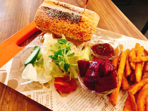 永和美食「U NEED 小餐館」頂溪捷運站1號出口附近早午餐 ,下午茶好去處 ,巷弄美食推薦 2018.11月（初訪+二訪）