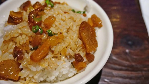 【台北美食】富霸王豬腳-非用餐時間也總是大批排隊人潮的名店美食