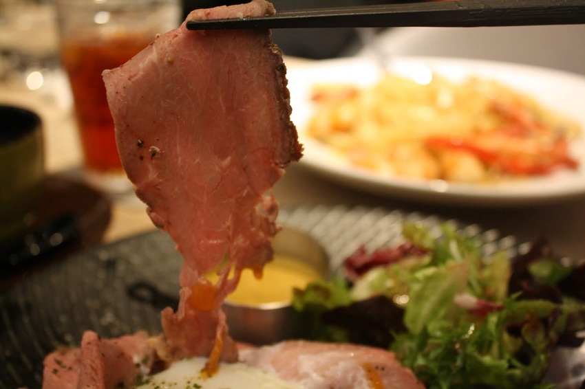 【信義區美食】bistro WAYO -日本獨家技術乾式熟成牛肉，創意地中海料理餐點，遠百信義a13餐廳推薦