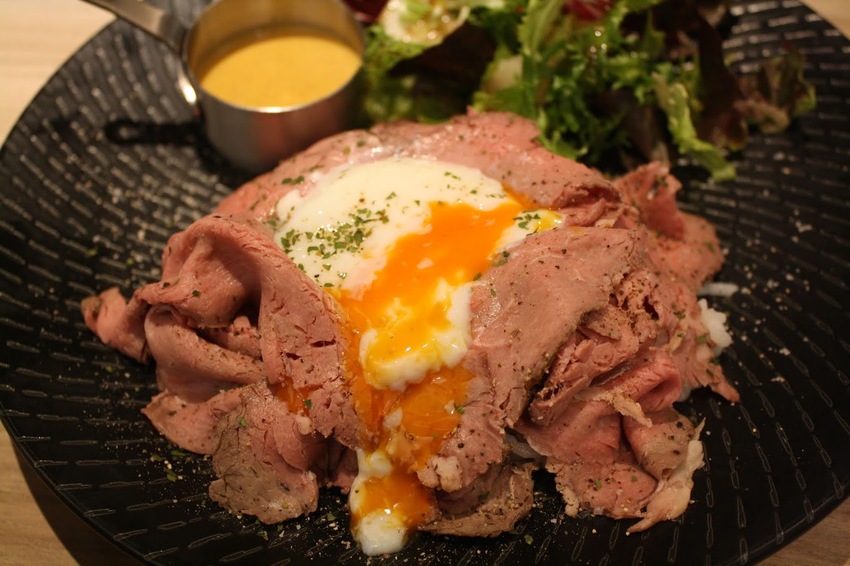【信義區美食】bistro WAYO -日本獨家技術乾式熟成牛肉，創意地中海料理餐點，遠百信義a13餐廳推薦