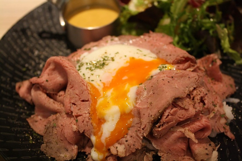 【信義區美食】bistro WAYO -日本獨家技術乾式熟成牛肉，創意地中海料理餐點，遠百信義a13餐廳推薦