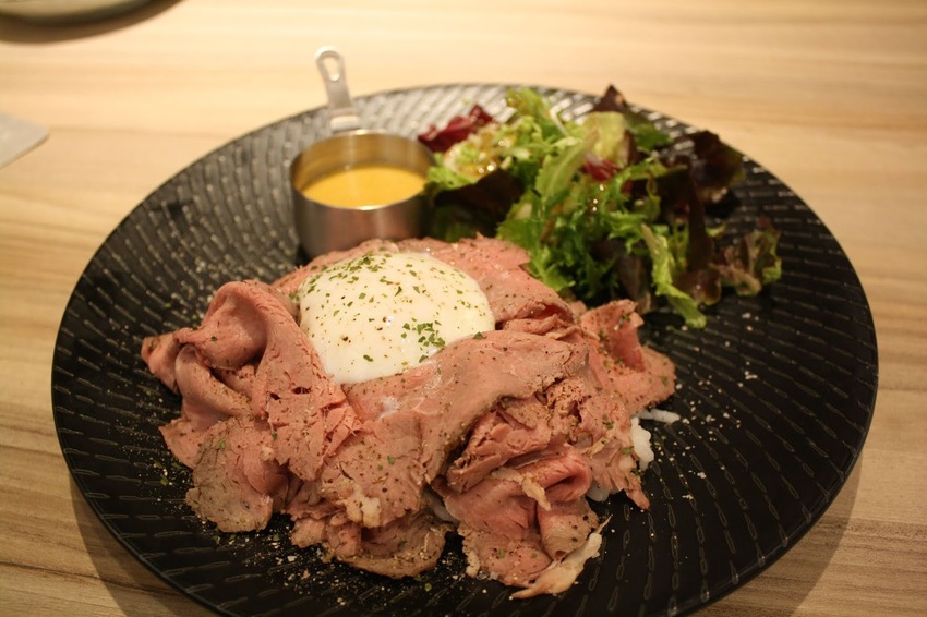 【信義區美食】bistro WAYO -日本獨家技術乾式熟成牛肉，創意地中海料理餐點，遠百信義a13餐廳推薦