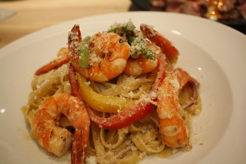 【信義區美食】bistro WAYO -日本獨家技術乾式熟成牛肉，創意地中海料理餐點，遠百信義a13餐廳推薦