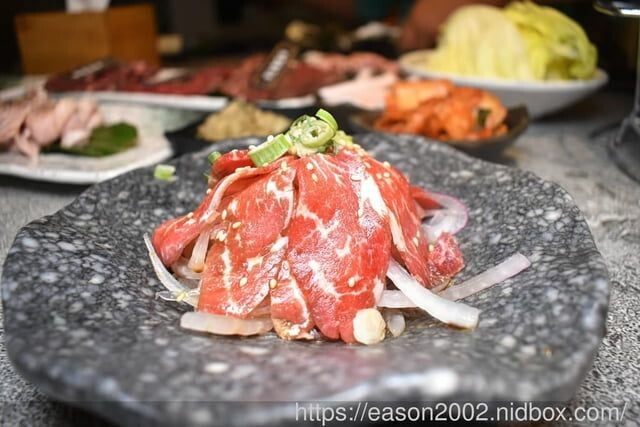 桃園和牛吃到飽餐廳推薦 | 鬥佐燒肉桃園店 新菜單上線 加價NT$618 享日本A5和牛、鮭魚菲力無限量供應吃到飽 還有啤酒、沙瓦免費無限量暢飲 -  就是這樣。吃喝玩樂。愛漂亮部落格 - Fashi