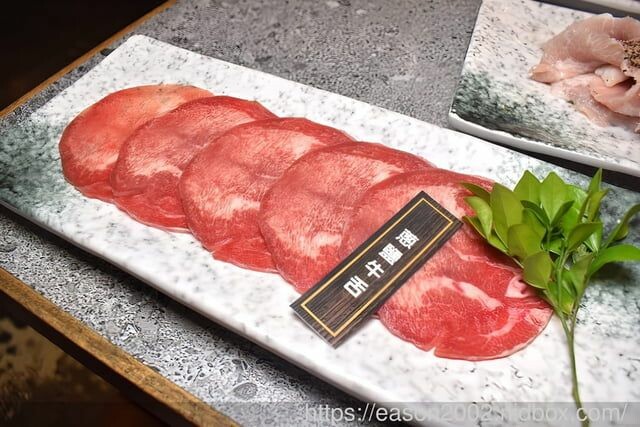 桃園和牛吃到飽餐廳推薦 | 鬥佐燒肉桃園店 新菜單上線 加價NT$618 享日本A5和牛、鮭魚菲力無限量供應吃到飽 還有啤酒、沙瓦免費無限量暢飲 -  就是這樣。吃喝玩樂。愛漂亮部落格 - Fashi