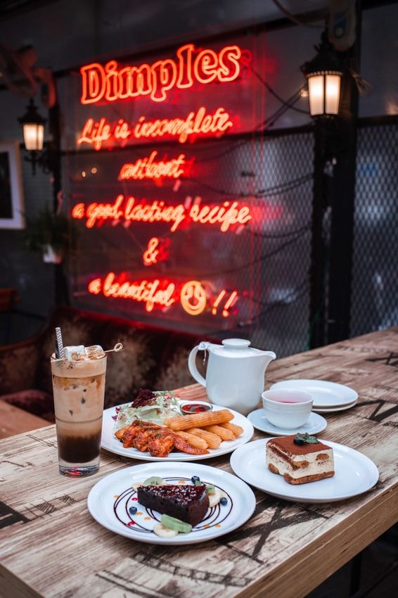 東區下午茶｜忠孝敦化美食。Plan B歐陸市集小酒館｜歐風露天小酒館  環境