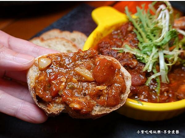 澎湖小卷鍋佐法棍麵包-PlanB歐陸街頭市集小酒館 (1).jpg